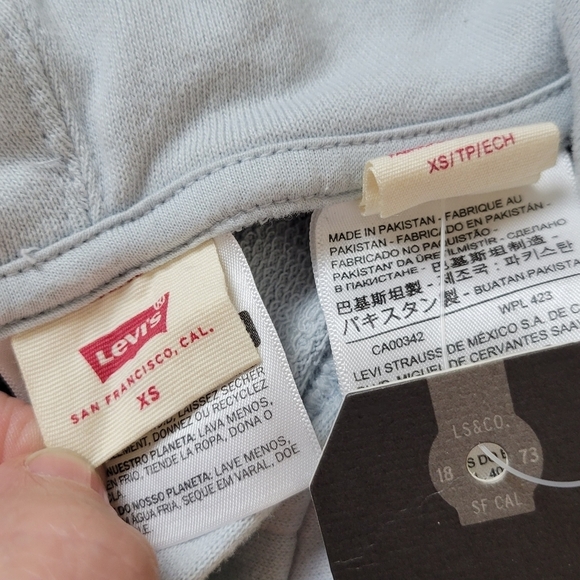 NWT Levi’s Cropped Logo Hoodie Light Blue Raw Hem Sweatshirt XS - Picture 6 of 10